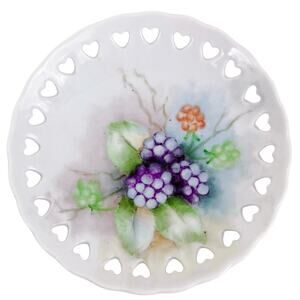 VTG Mid Century Hand Painted Porcelain Ring Dish Cottagecore Scalloped Heart Rim